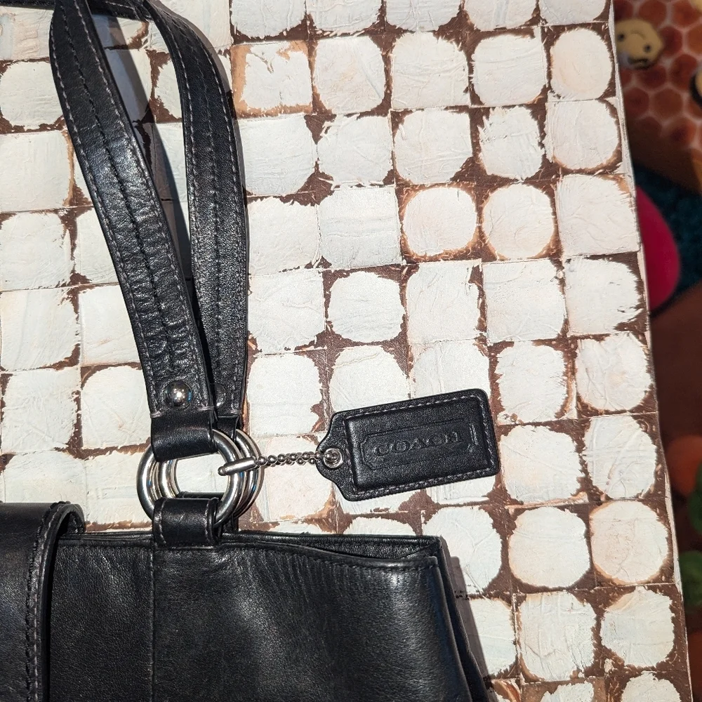 Y2K Coach Soho  Black  Leather Bag with its tag